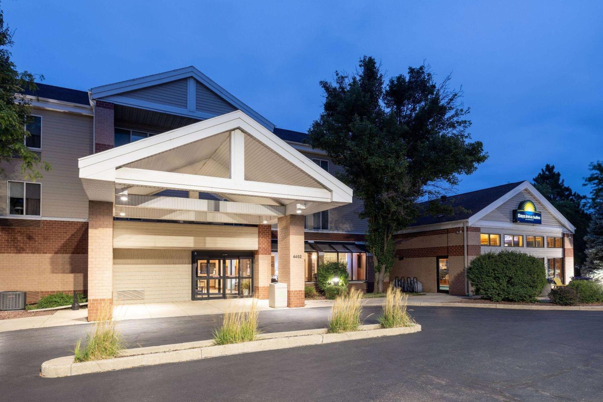 Days Inn & Suites By Wyndham Madison Exterior foto